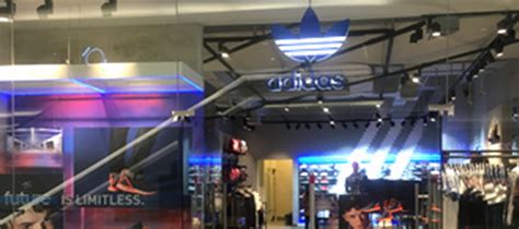 adidas lippo mall puri